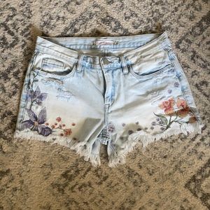 Chelsea and Violet Jean shorts!